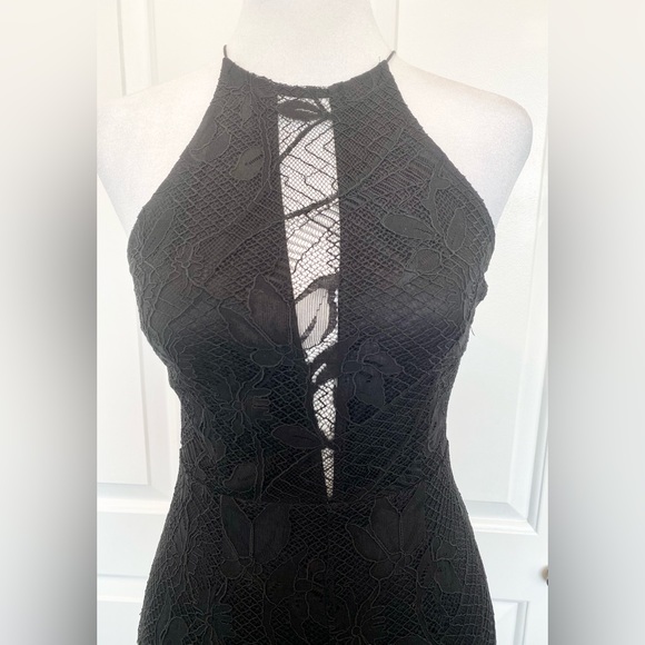 Astr the Label Black lace midi dress - Picture 4 of 6